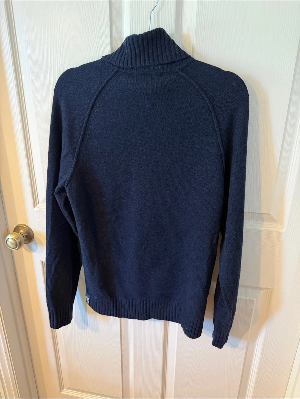 Todd Snyder Navy Nomad Turtleneck Sweater Sz S.  New/Flawed. Box53